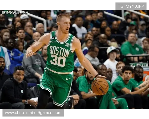 凯尔特人边路突破不断拉开防线,战术创新引领篮球新风潮 凯尔特人边路突破不断拉开防线,战术创新引领篮球新风潮